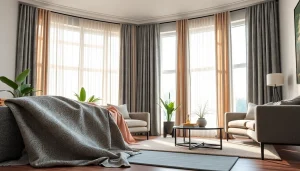 Verduisterende gordijnen in een sfeervolle woonkamer met verschillende stofstalen.